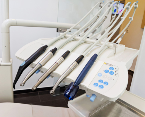 Neue Technik für ausgezeichnete Zahnbehandlungen